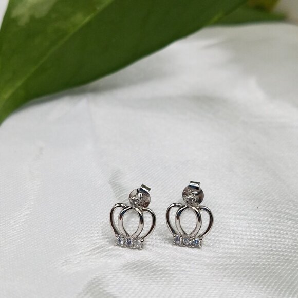 925 Sterling Silver Princess Crown Stud Earrings – 10mm Cubic Zirconia – NEW!!! - Picture 9 of 12